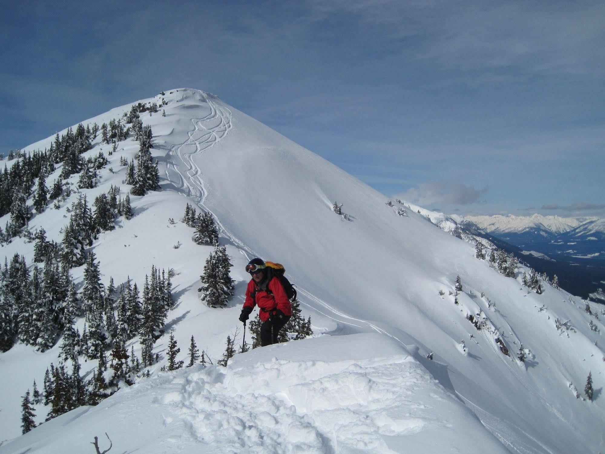 Vagabond Lodge At Kicking Horse Golden Exterior photo